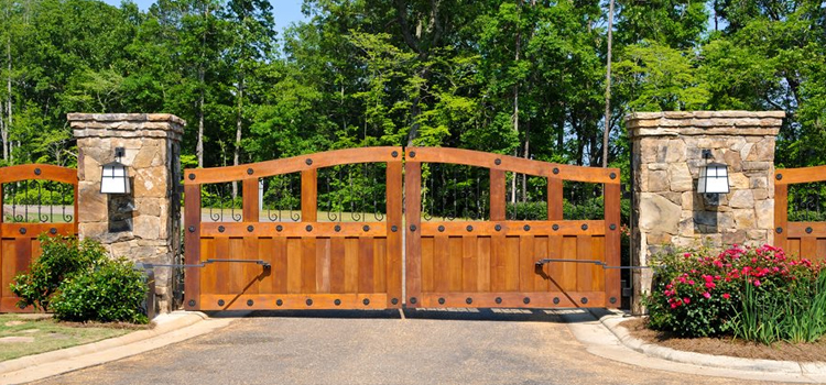 Wooden Driveway Gate Repair Artesia